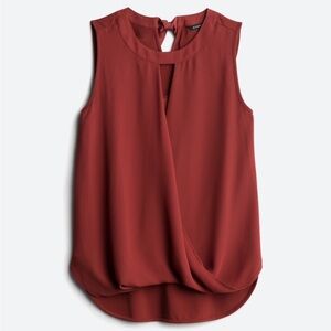 Sleeveless top - size M